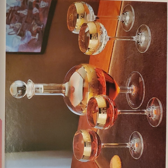 Other - Italian Liquor bottle set